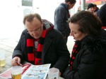C und D lesen das Heimspiel