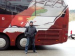 t vor dem Augsburger Bus