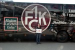 e vor dem Lauterer Bus