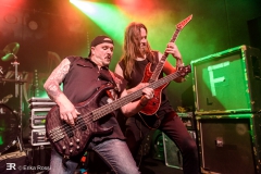 Black Hole, Le Grillen