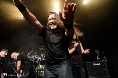 Black Hole, Le Grillen