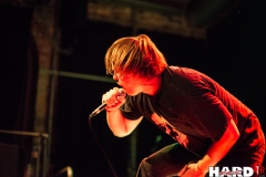 Let Me Fall - Metal Café