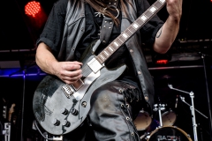 Pillorian, Baden In Blut