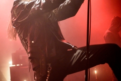 Regarde Les Hommes Tomber